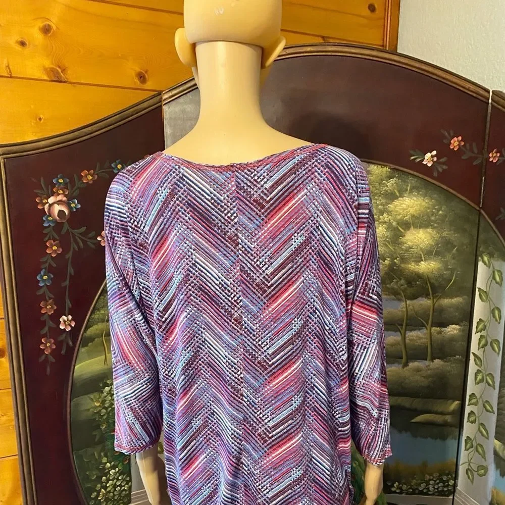 💡3/$15💡Striped Tunic by C Size XL - Picture 2 of 4